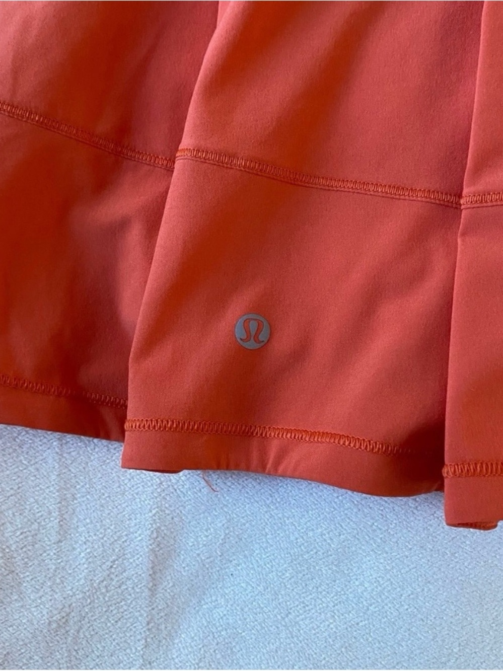 lululemon athletica pace rival skirt. Size 16. EUC - Picture 8 of 8
